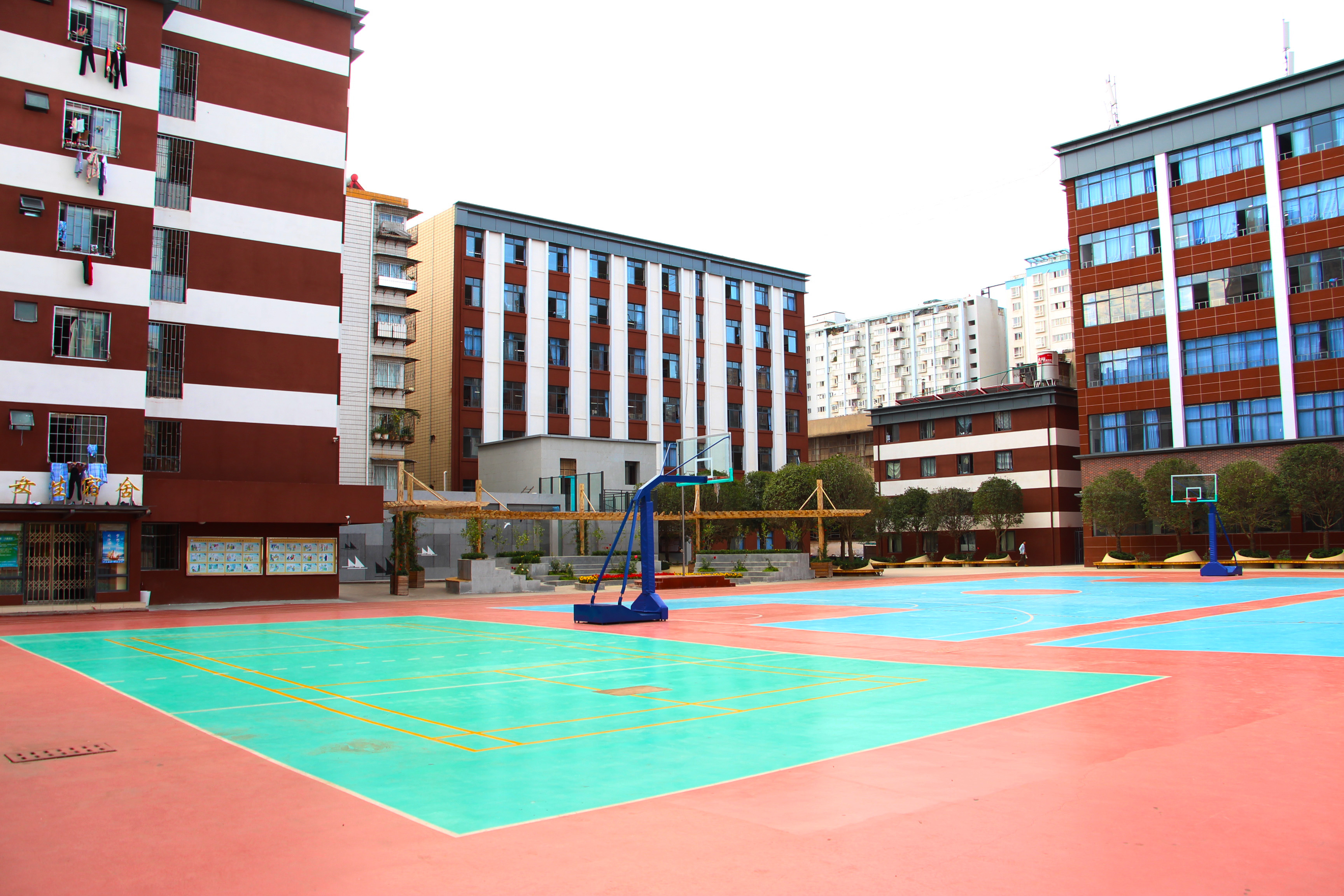 云南电子信息高级技工学校www.yn35sxw.com (1).jpg