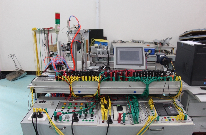 云南电子信息高级技工学校www.yn35sxw.com (9).jpg