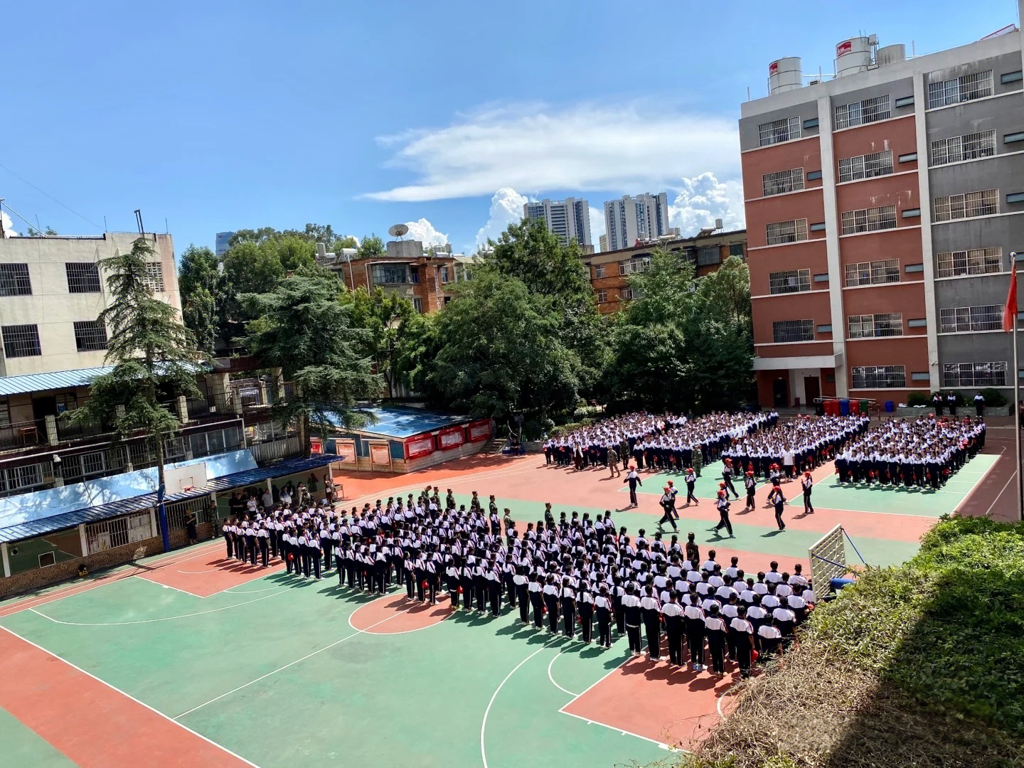 昆明市旅游职业中学 (10).jpg 昆明市旅游职业中学 (10).jpg