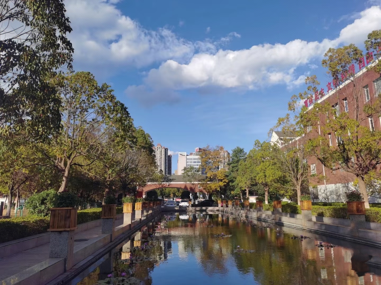 昆明市旅游职业中学 (5).jpg 昆明市旅游职业中学 (5).jpg