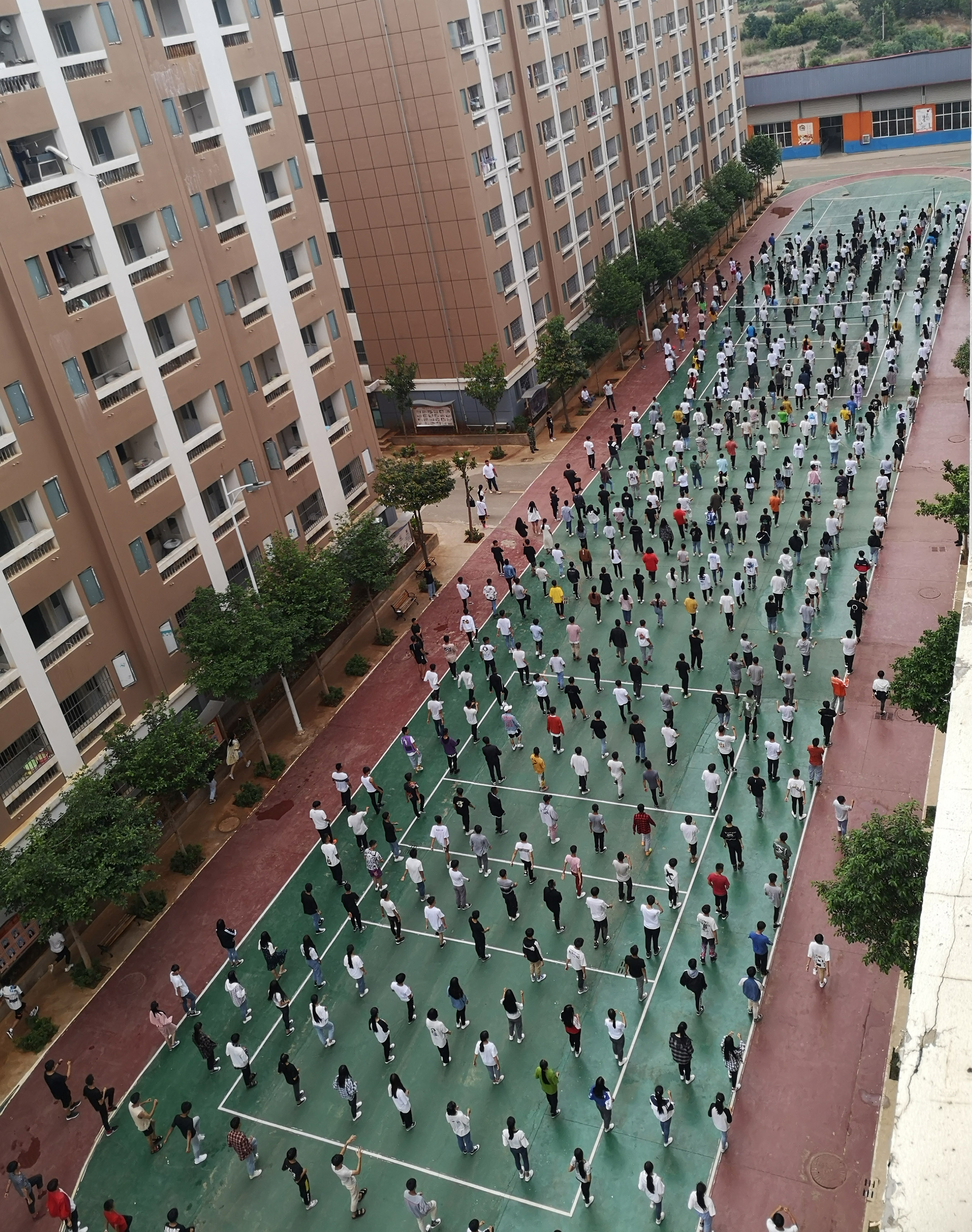 昆明华航技工学校 (3).jpg 昆明华航技工学校 (3).jpg