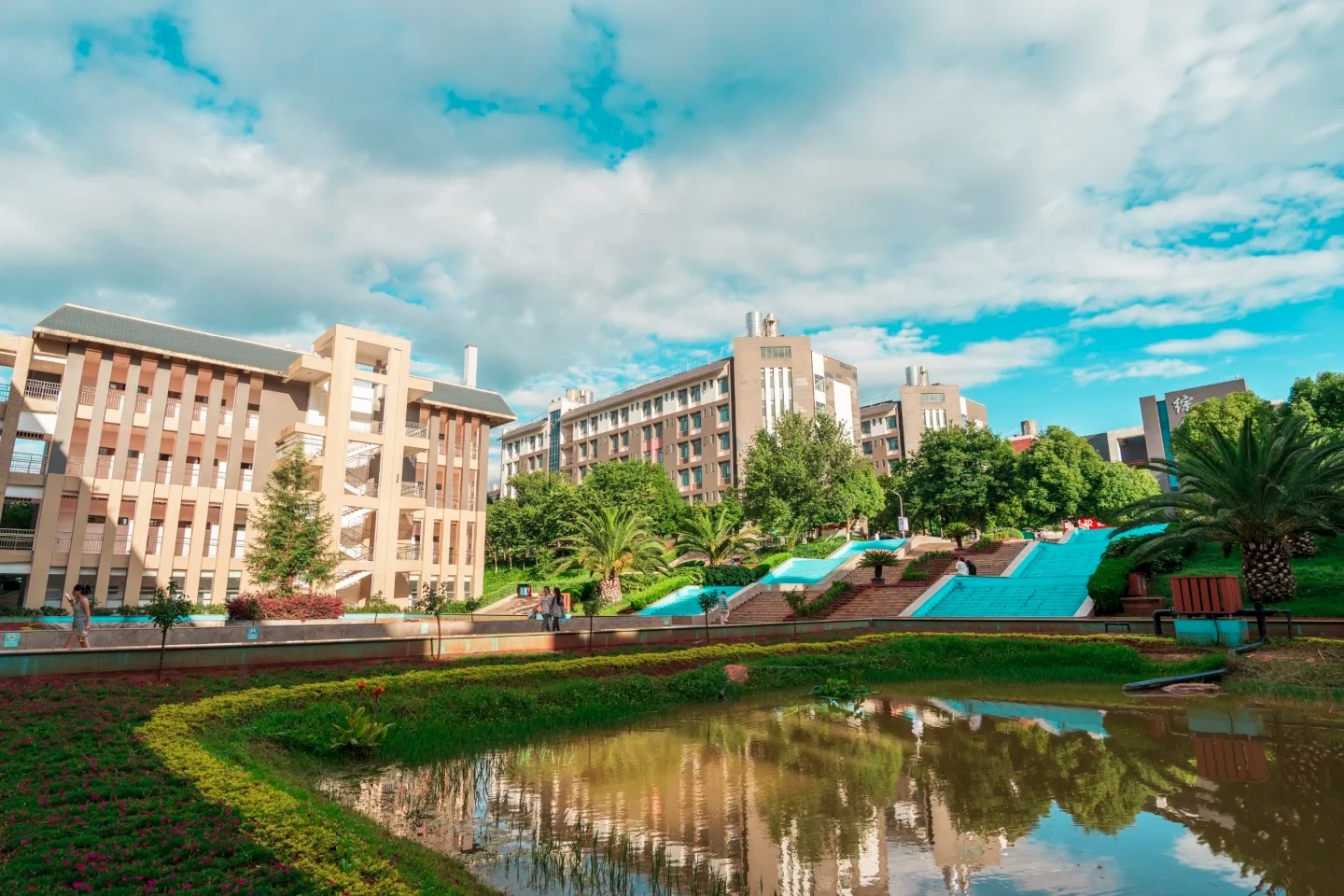 云南城市建设职业学院 (44).jpg