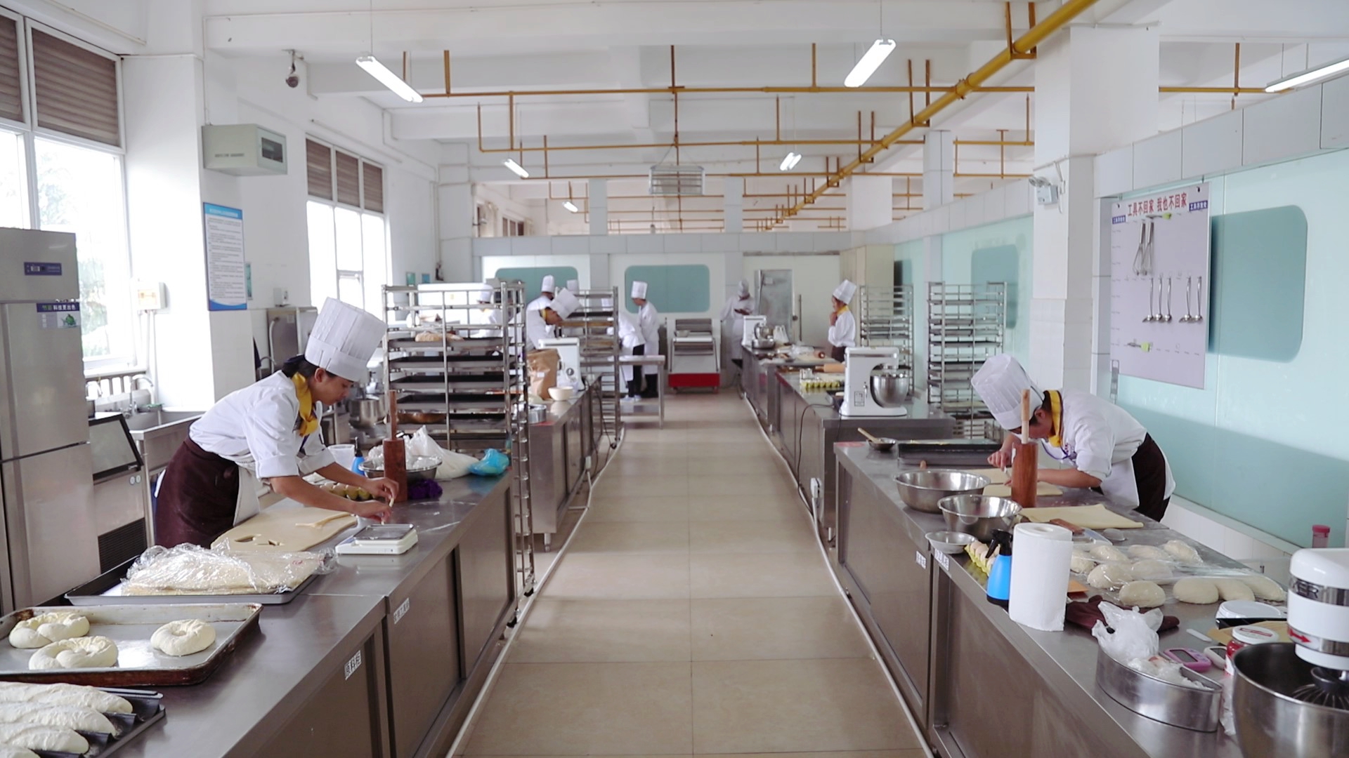 昆明技师学院 (1).jpg