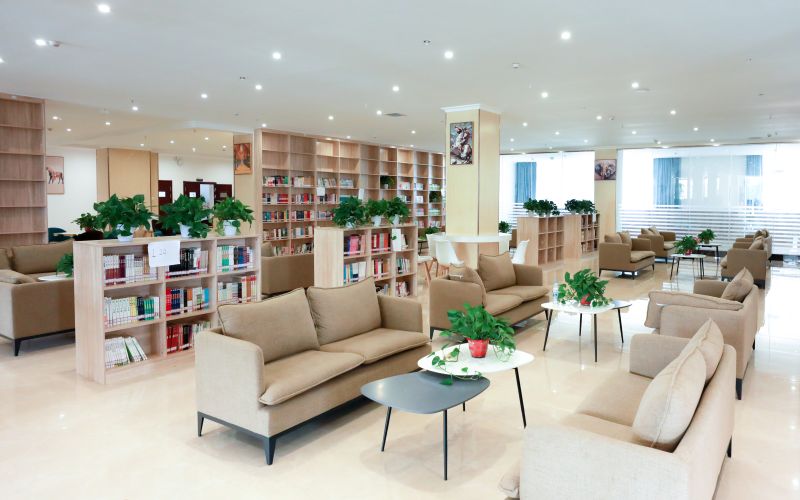 云南商务职业学院 (34).jpg