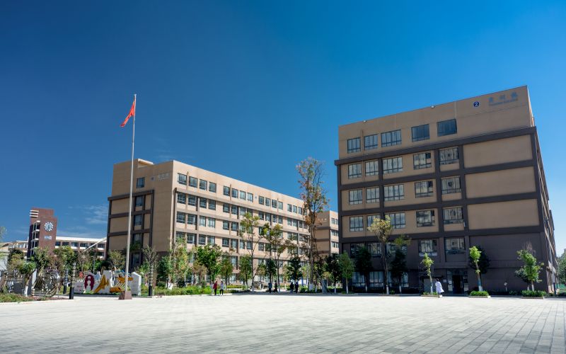 云南商务职业学院 (40).jpg