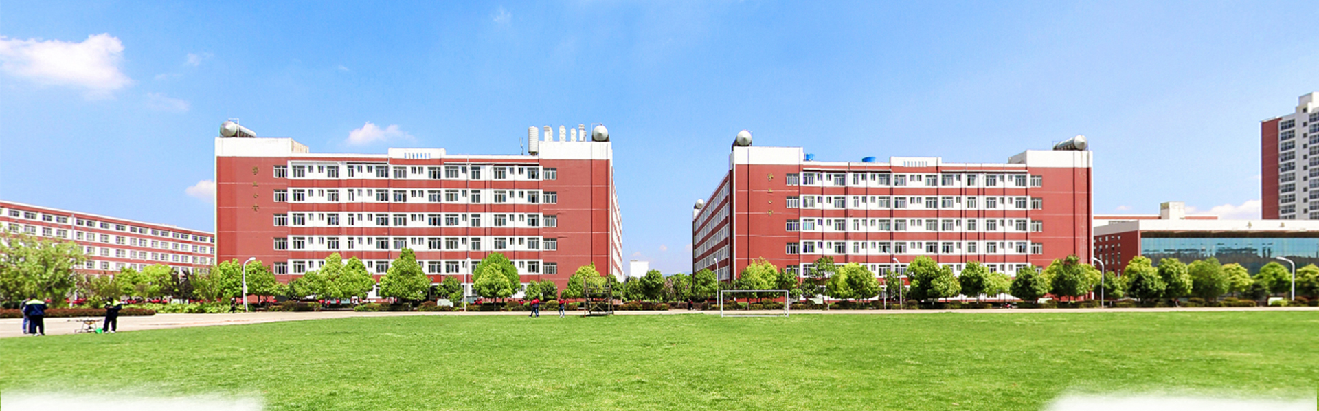 曲靖技师学院 (12).jpg