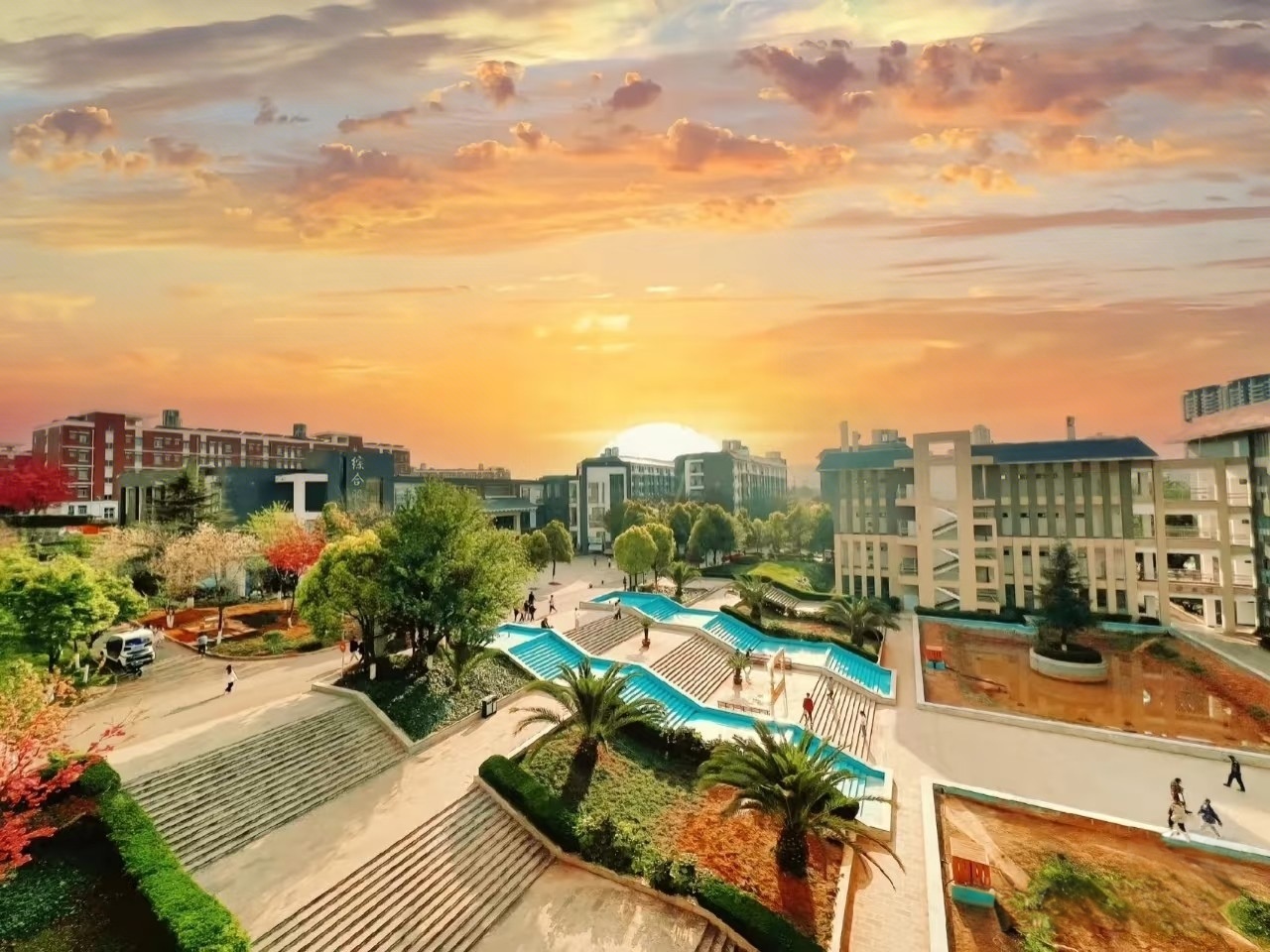 云南城市建设职业学院 (19).jpg