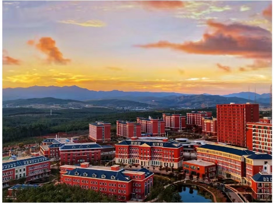 云南经贸外事职业学院 (38).jpg