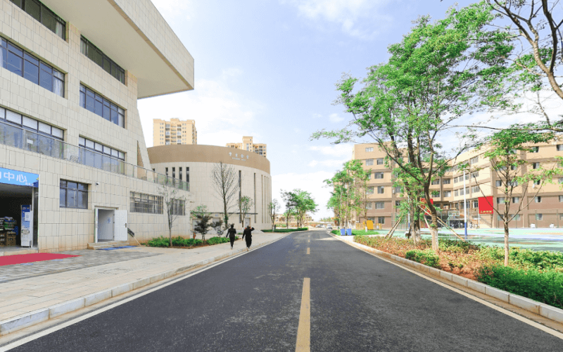 云南商务职业学院 (7).png