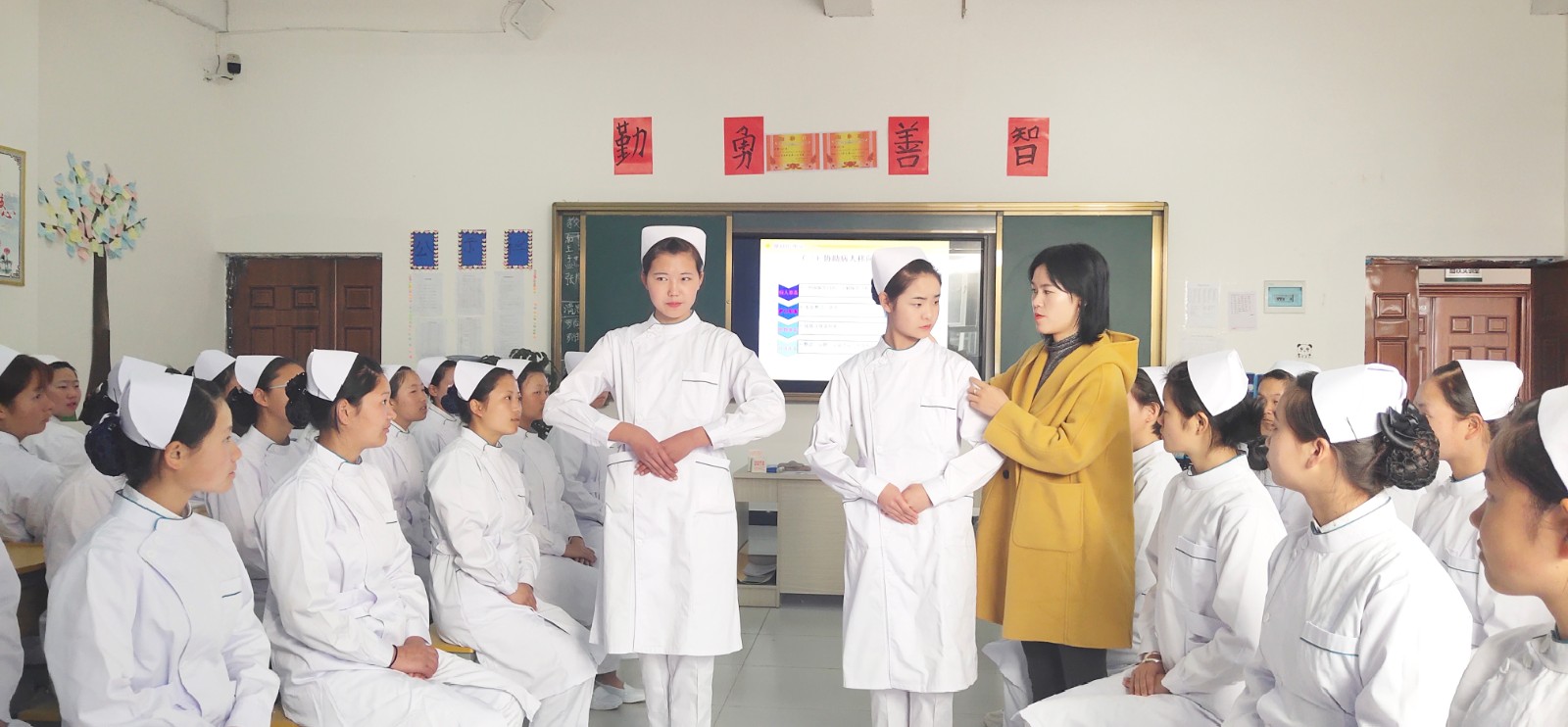 曲靖靖宁职业技术学校 (8).jpg