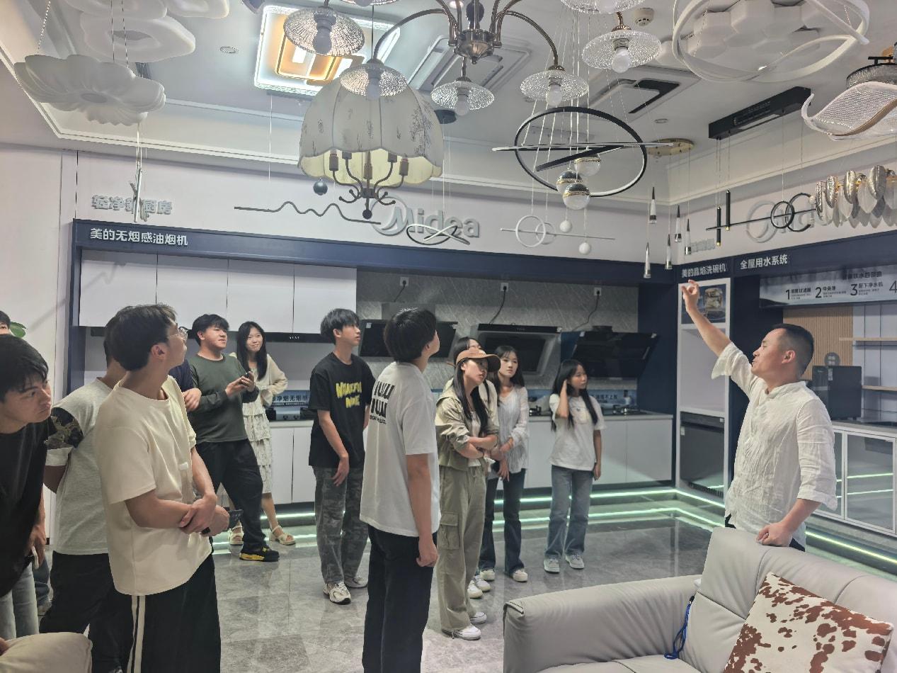 云南国土资源职业学院 (15).jpeg