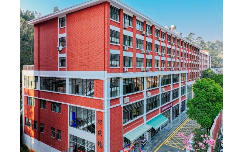 云南财经职业学院 (7).jpg