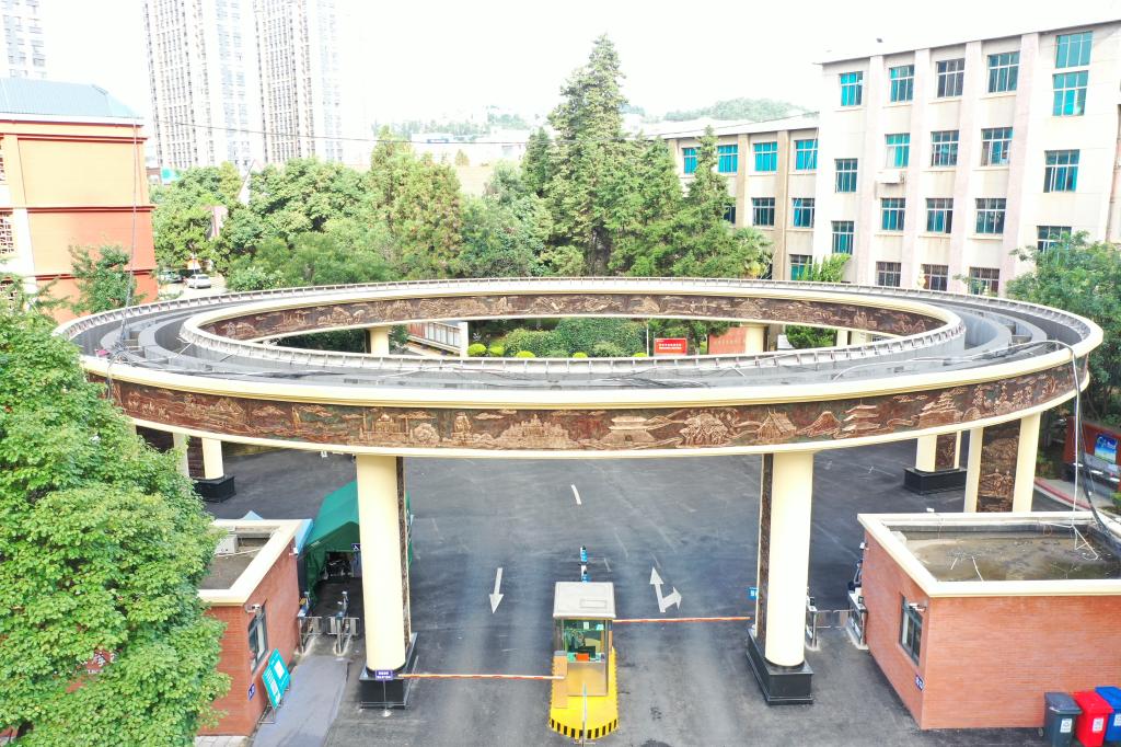 云南旅游职业学院 (14).jpg